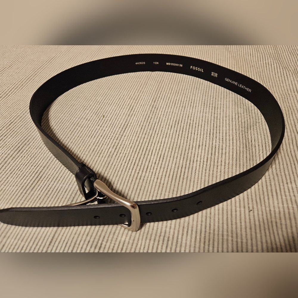 Fossil Genuine Leather Belt MB1252200138 Size 38 Black NWOT